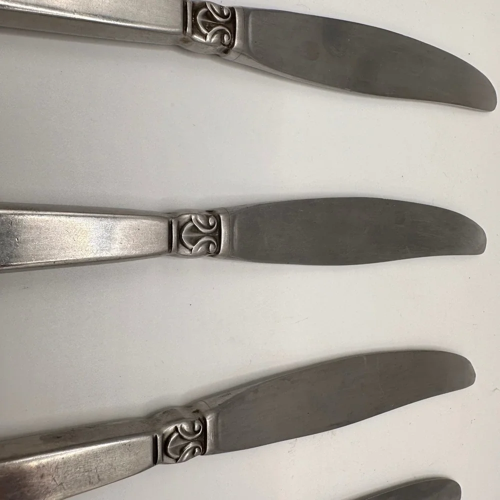 Vintage Nordic Crown Stainless Steel Dinner Knives Set of 5 Scroll Leaf Norse